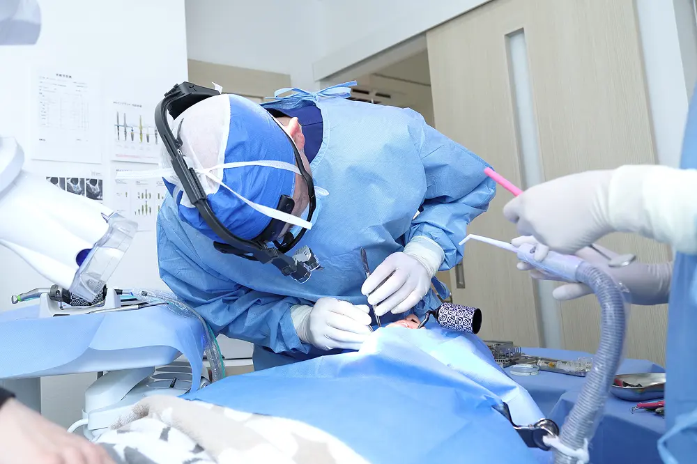 インプラント治療の様子